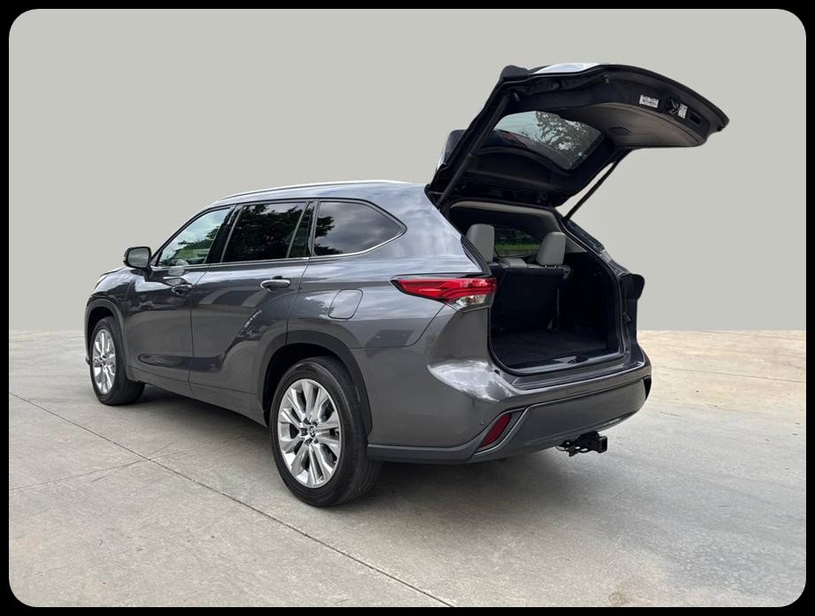 Toyota Highlander Hybrid Limited 2023