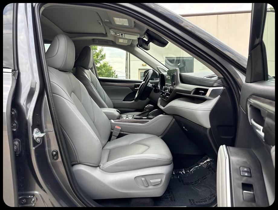 Toyota Highlander Hybrid Limited 2023