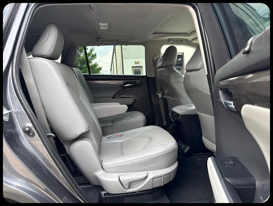 Toyota Highlander Hybrid Limited 2023