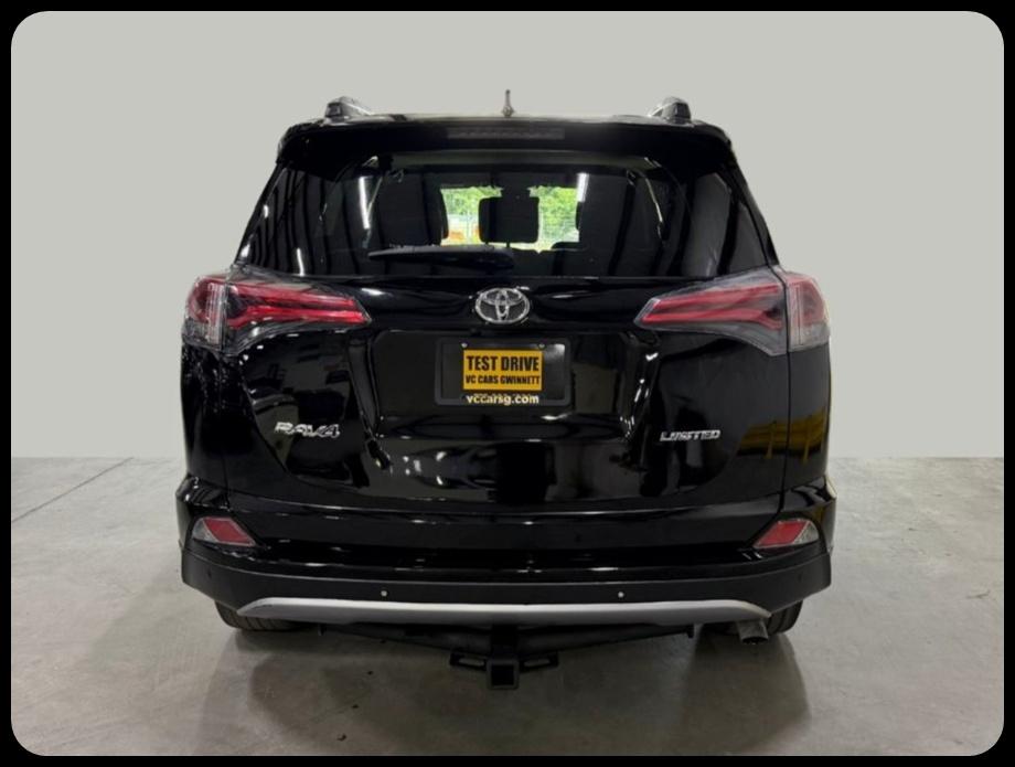 Toyota RAV4 Limited FWD 2017
