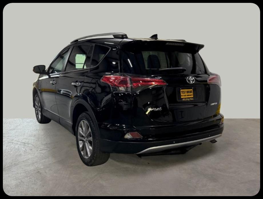Toyota RAV4 Limited FWD 2017