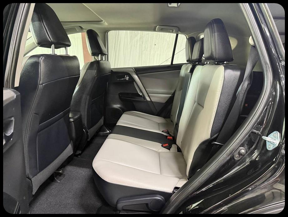 Toyota RAV4 Limited FWD 2017
