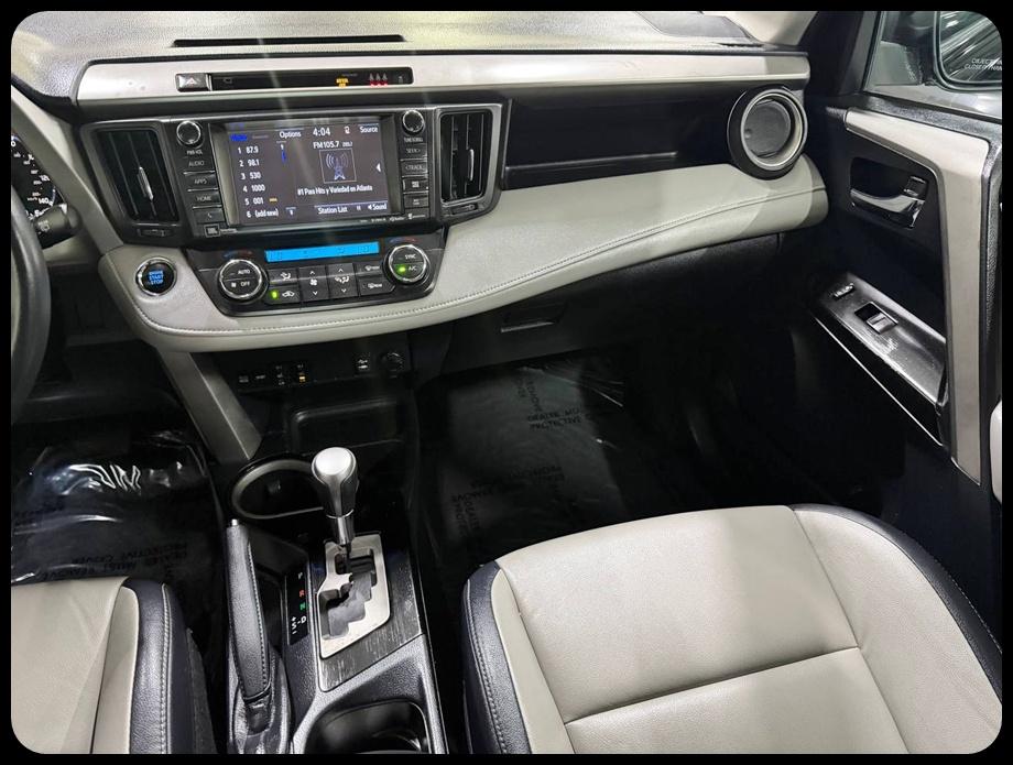 Toyota RAV4 Limited FWD 2017