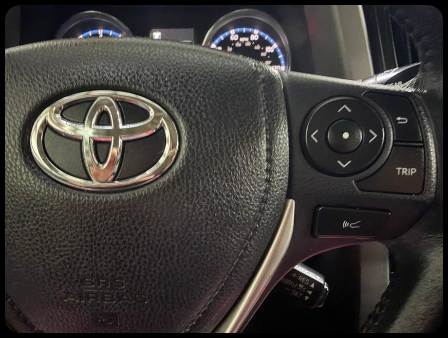 Toyota RAV4 Limited FWD 2017