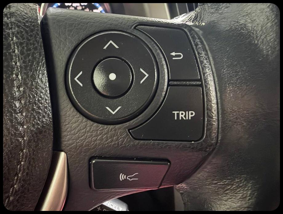Toyota RAV4 Limited FWD 2017