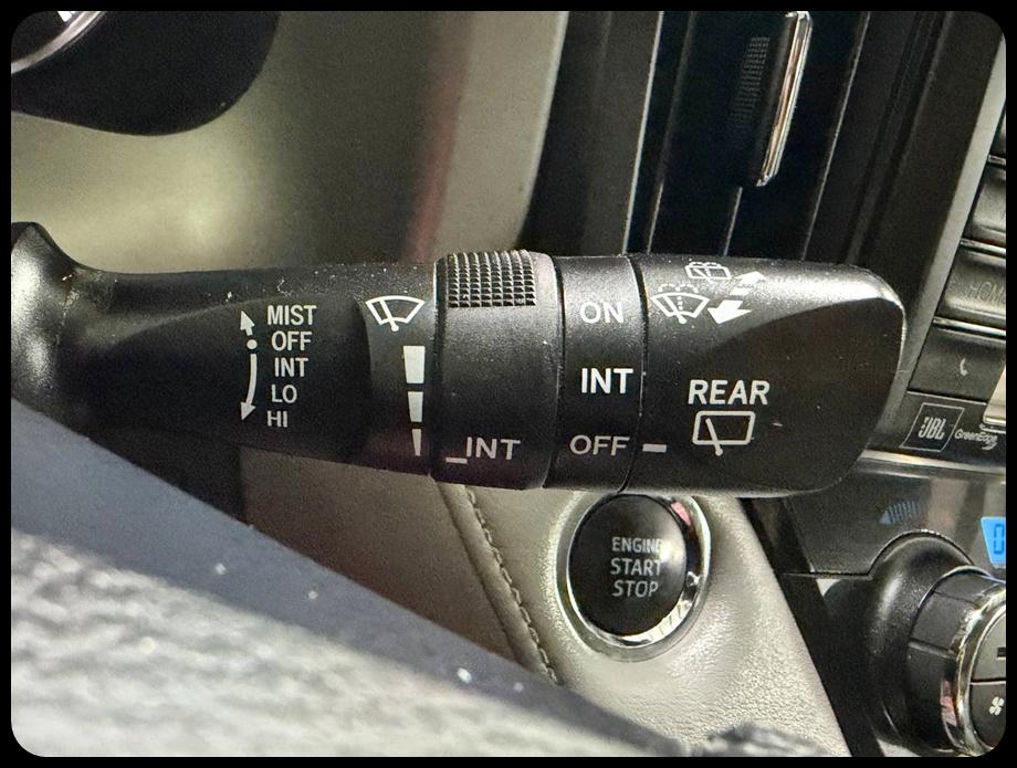 Toyota RAV4 Limited FWD 2017