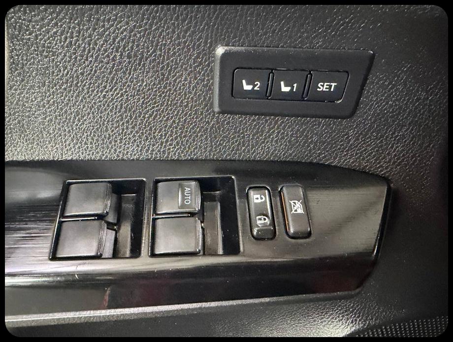 Toyota RAV4 Limited FWD 2017