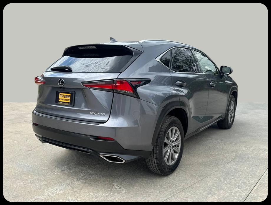 Lexus NX  2020
