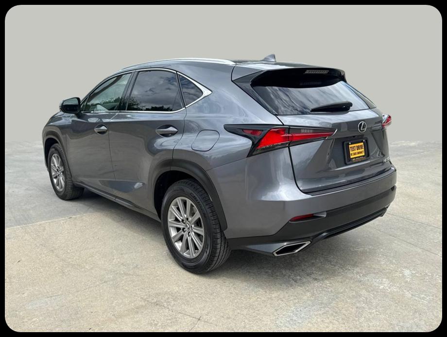 Lexus NX  2020