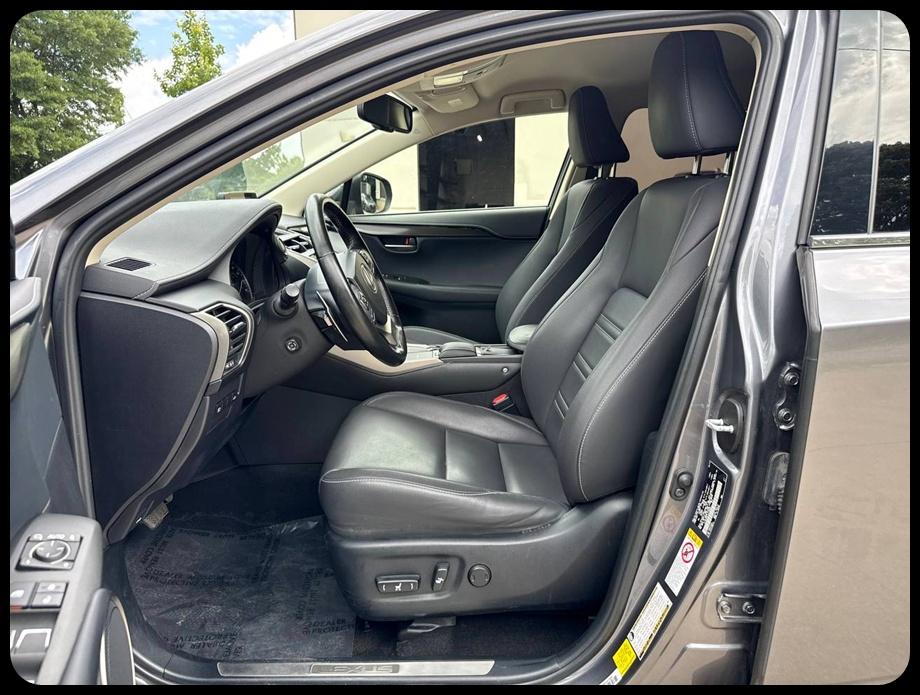 Lexus NX  2020