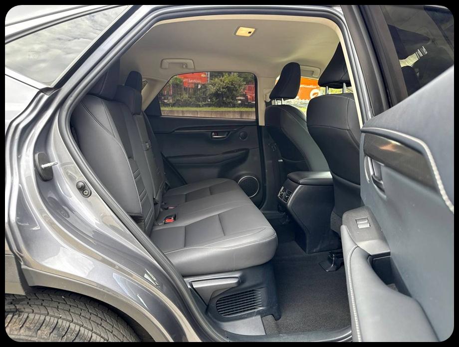 Lexus NX  2020