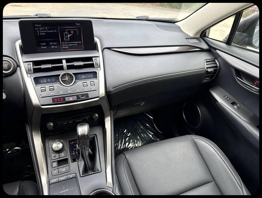 Lexus NX  2020