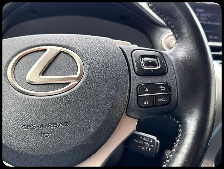 Lexus NX  2020