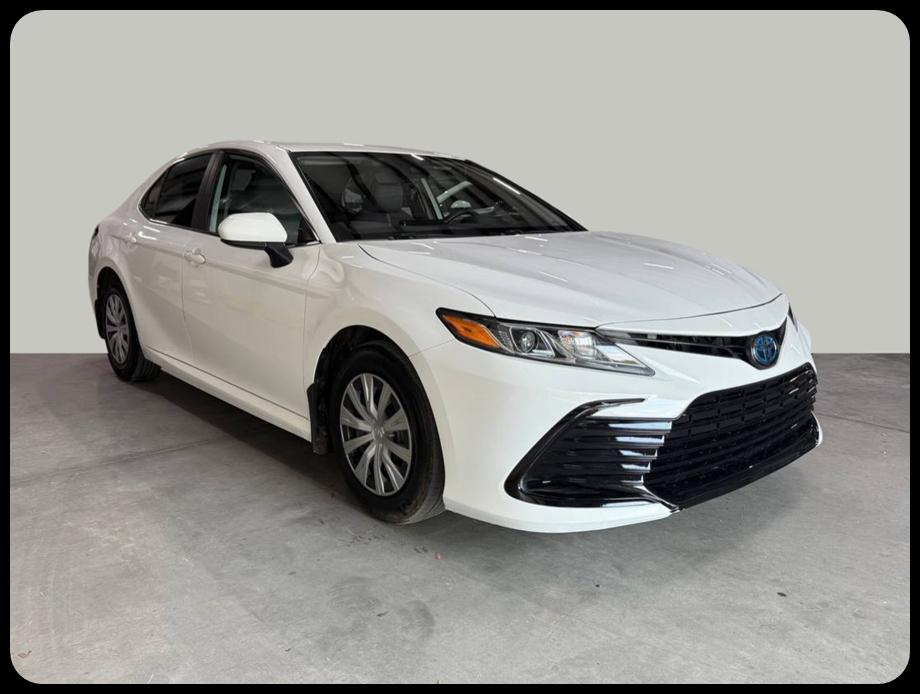 Toyota Camry Hybrid LE 2023