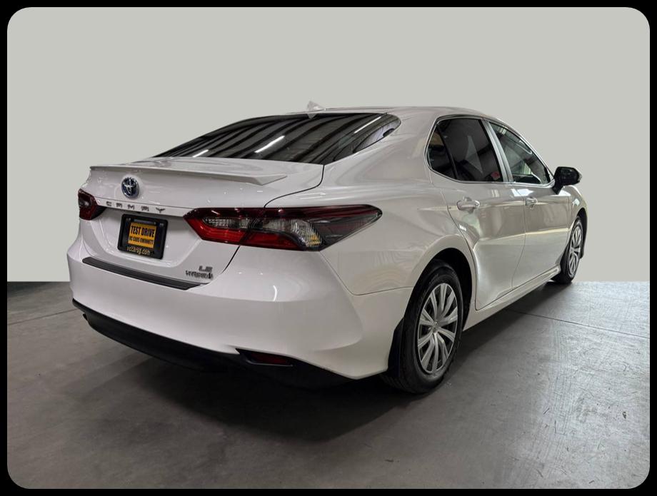 Toyota Camry Hybrid LE 2023