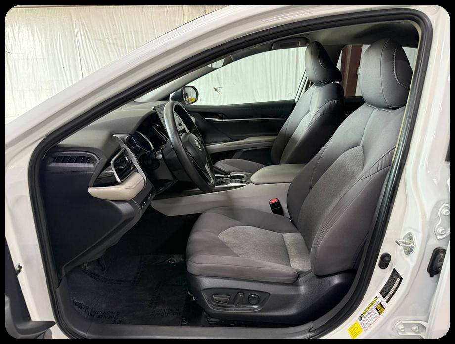 Toyota Camry Hybrid LE 2023