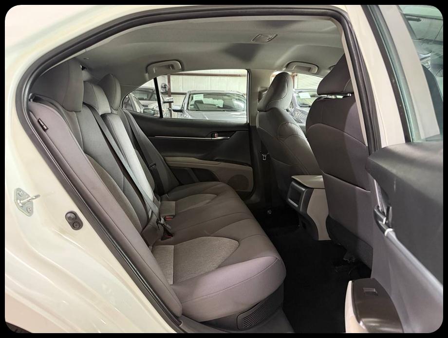 Toyota Camry Hybrid LE 2023