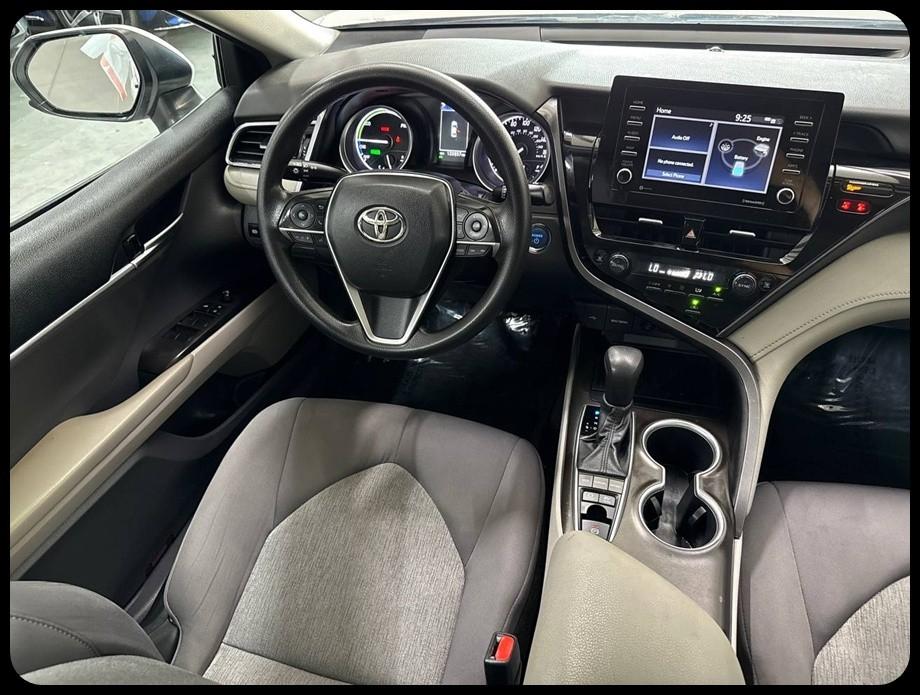 Toyota Camry Hybrid LE 2023