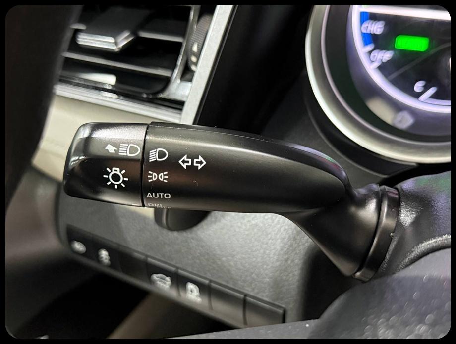 Toyota Camry Hybrid LE 2023