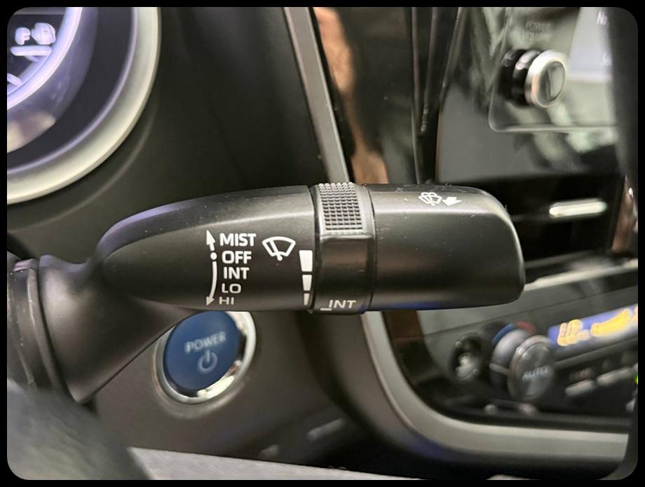 Toyota Camry Hybrid LE 2023