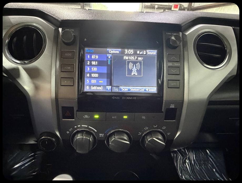 Toyota Tundra  2018