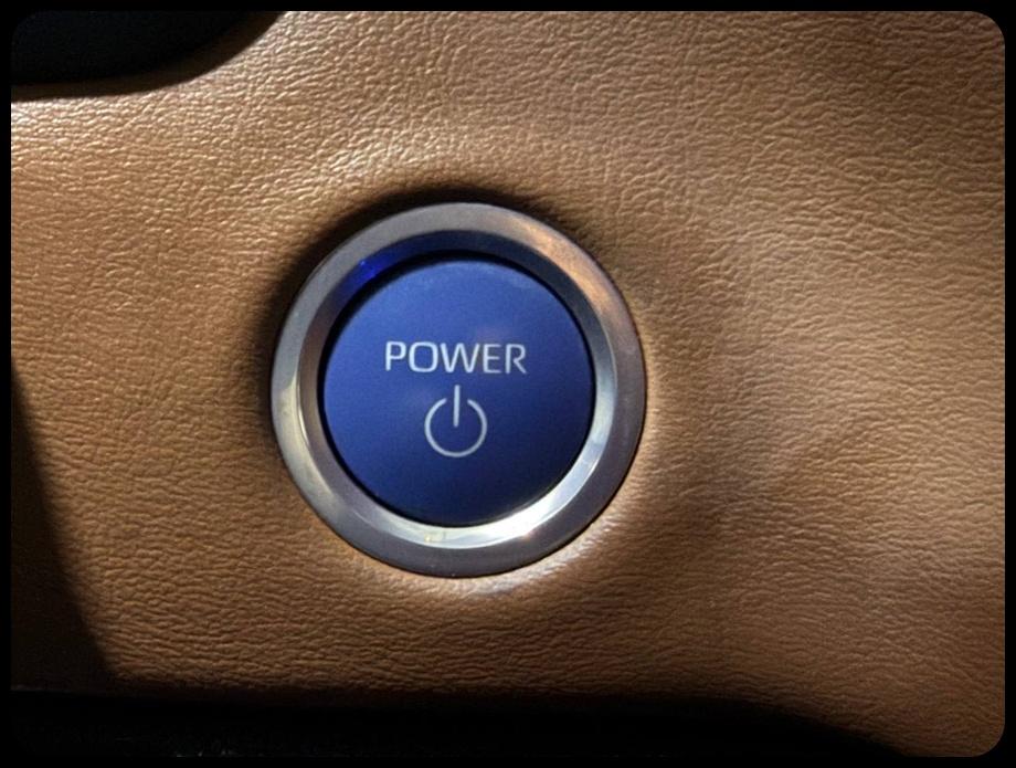 Toyota Tundra 1794 CrewMax 2WD Hybrid 2023