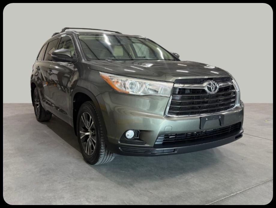 Toyota Highlander XLE AWD V6 2016