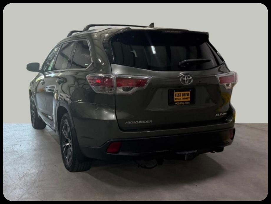 Toyota Highlander XLE AWD V6 2016
