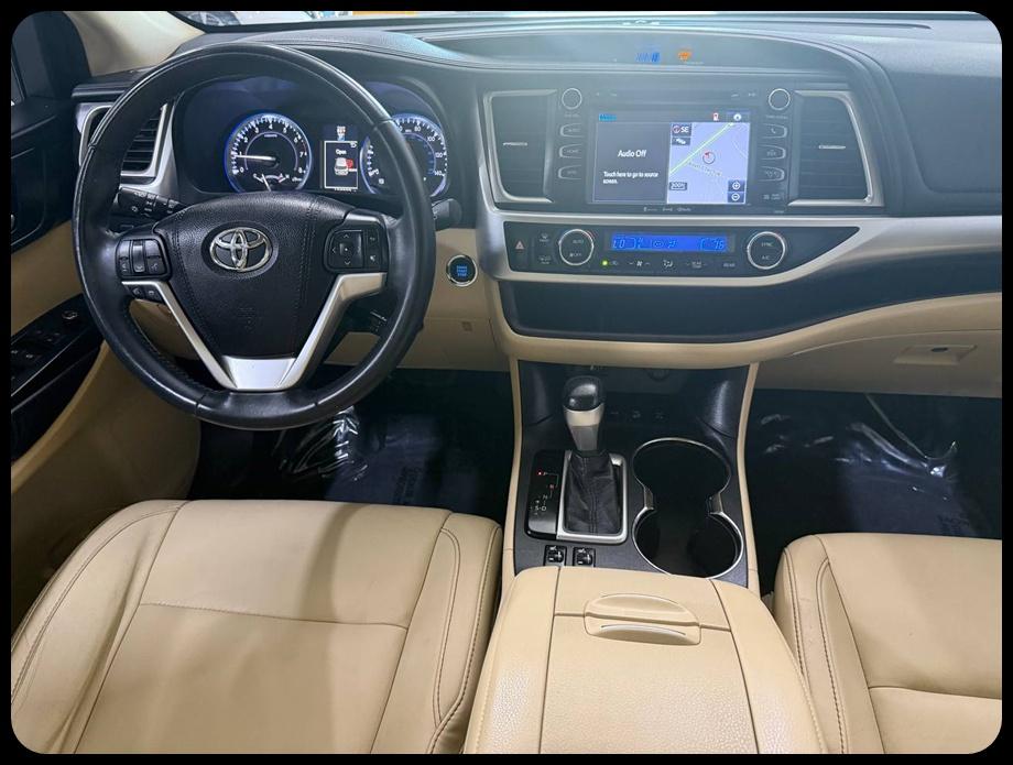 Toyota Highlander XLE AWD V6 2016