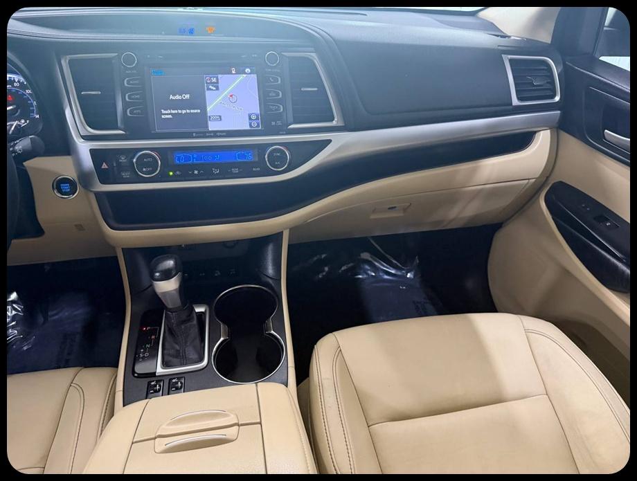Toyota Highlander XLE AWD V6 2016