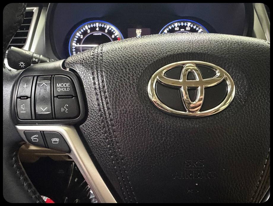 Toyota Highlander XLE AWD V6 2016