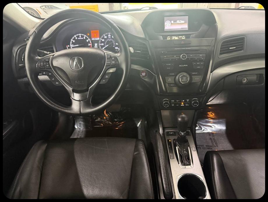 Acura ILX 5-Spd AT 2015