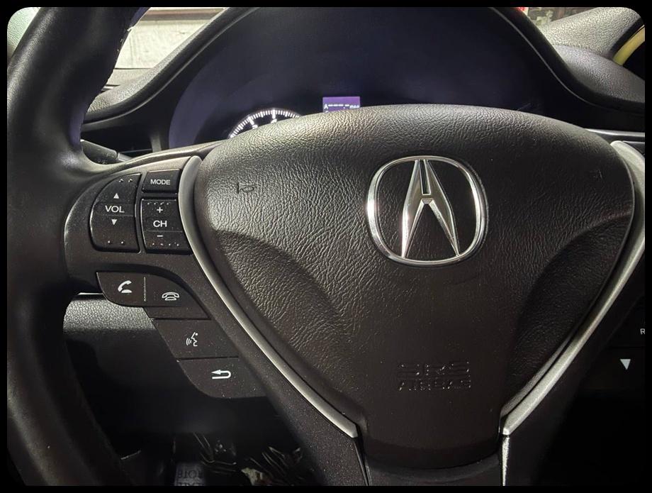 Acura ILX 5-Spd AT 2015