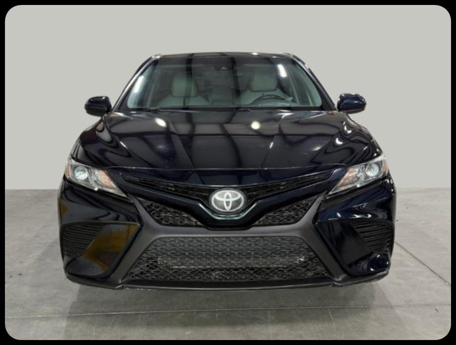 Toyota Camry SE 2018