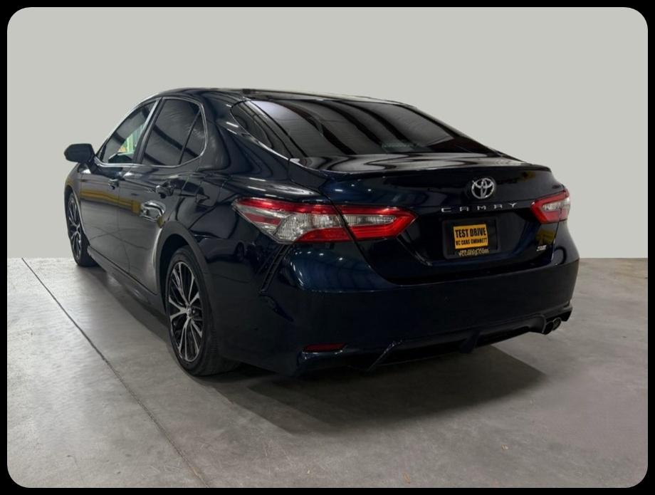 Toyota Camry SE 2018