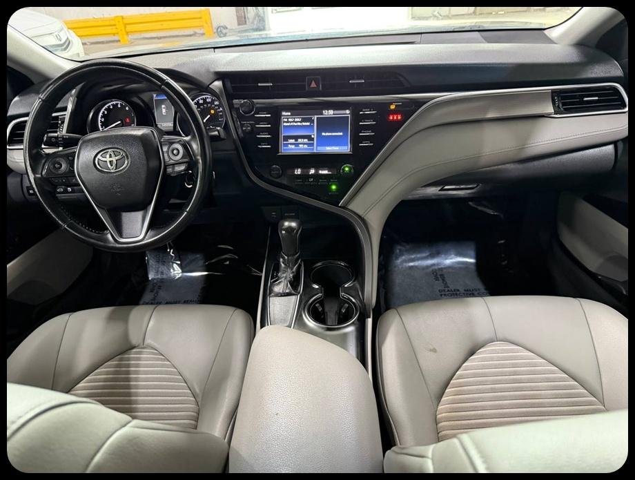 Toyota Camry SE 2018