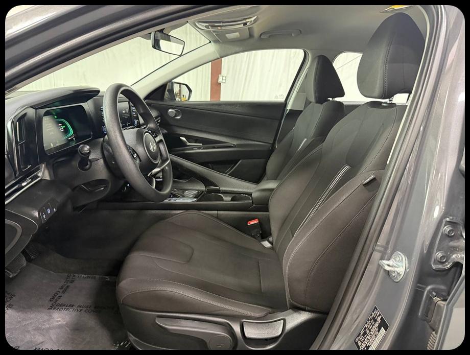 Hyundai Elantra Hybrid Blue 2025