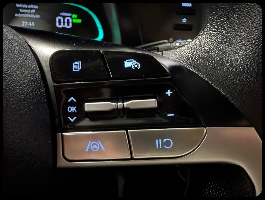 Hyundai Elantra Hybrid Blue 2025