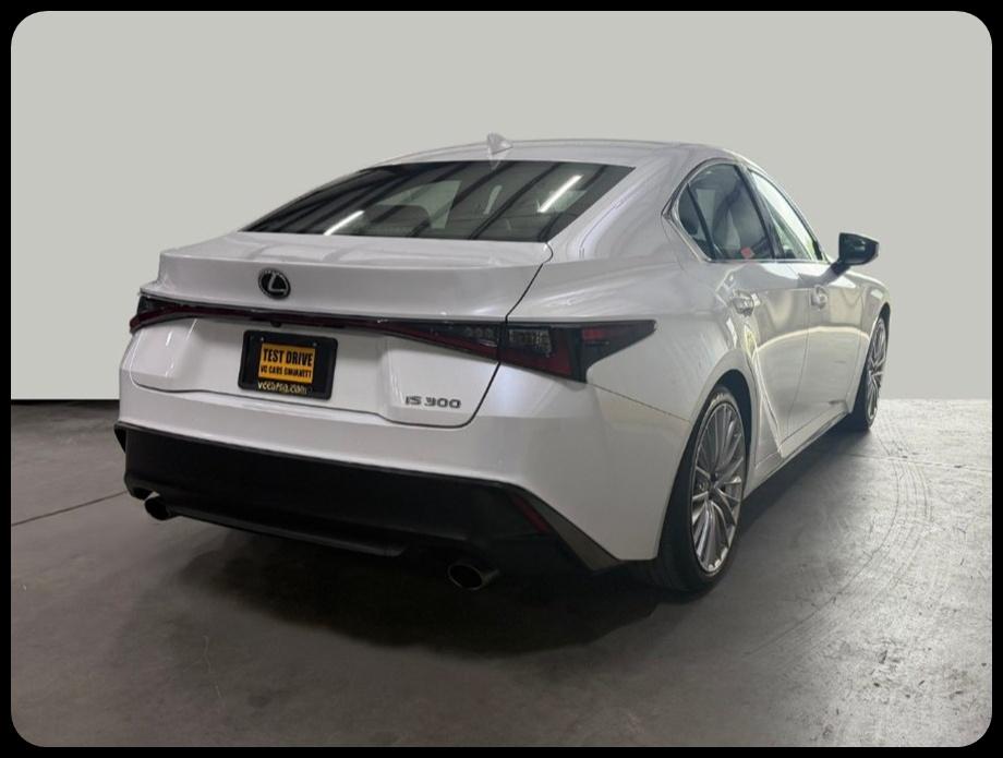 Lexus IS 300 RWD 2022