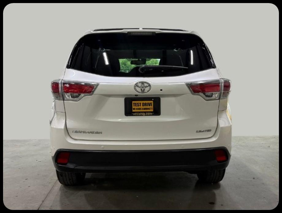 Toyota Highlander Limited FWD V6 2015