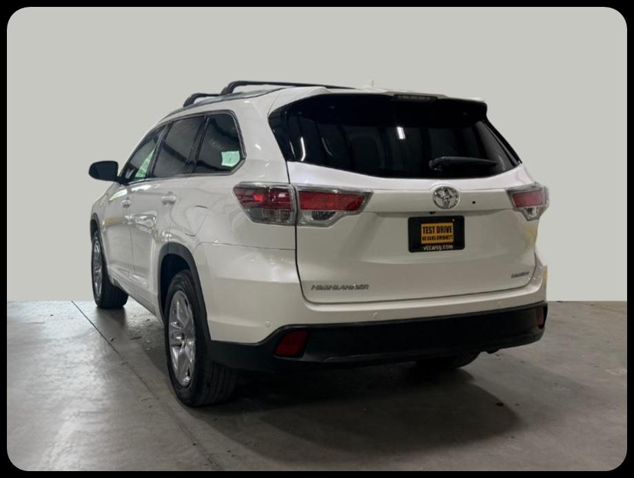 Toyota Highlander Limited FWD V6 2015