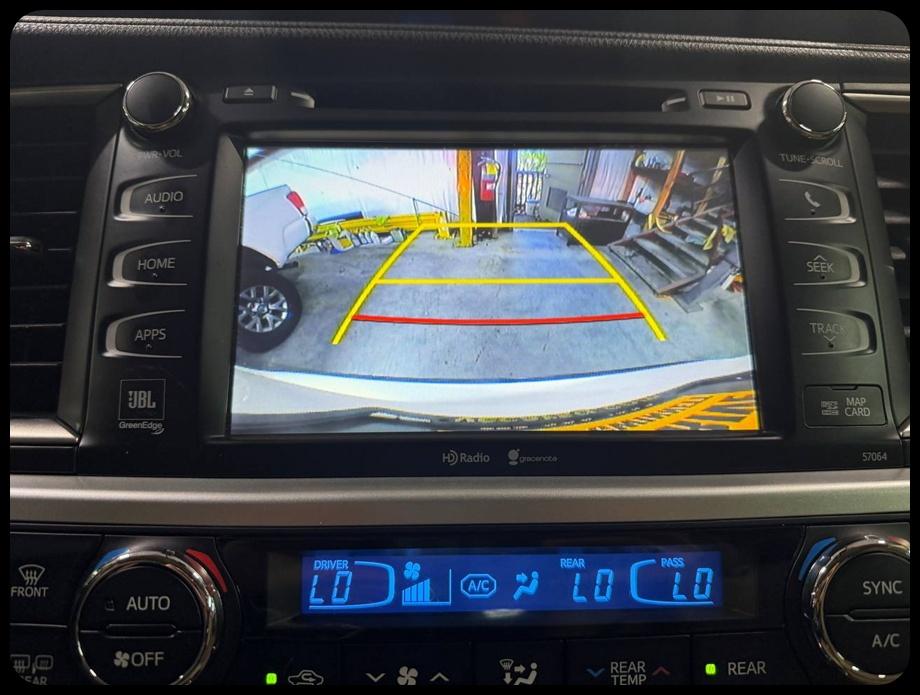 Toyota Highlander Limited FWD V6 2015