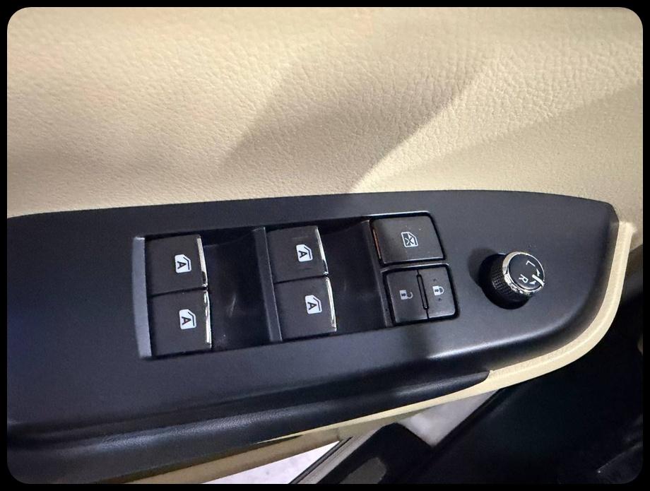 Toyota Highlander Limited FWD V6 2015