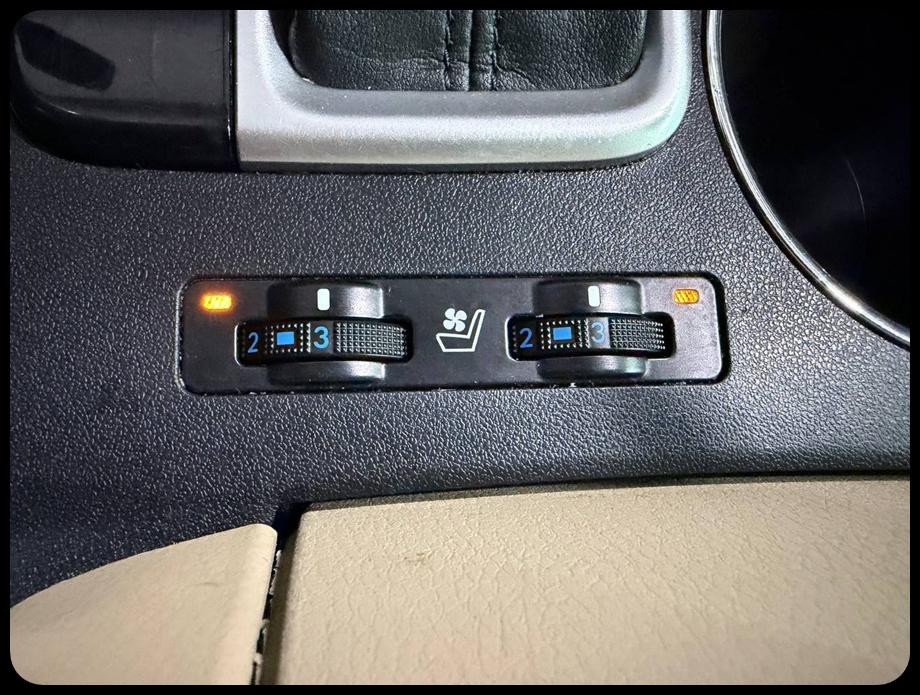 Toyota Highlander Limited FWD V6 2015