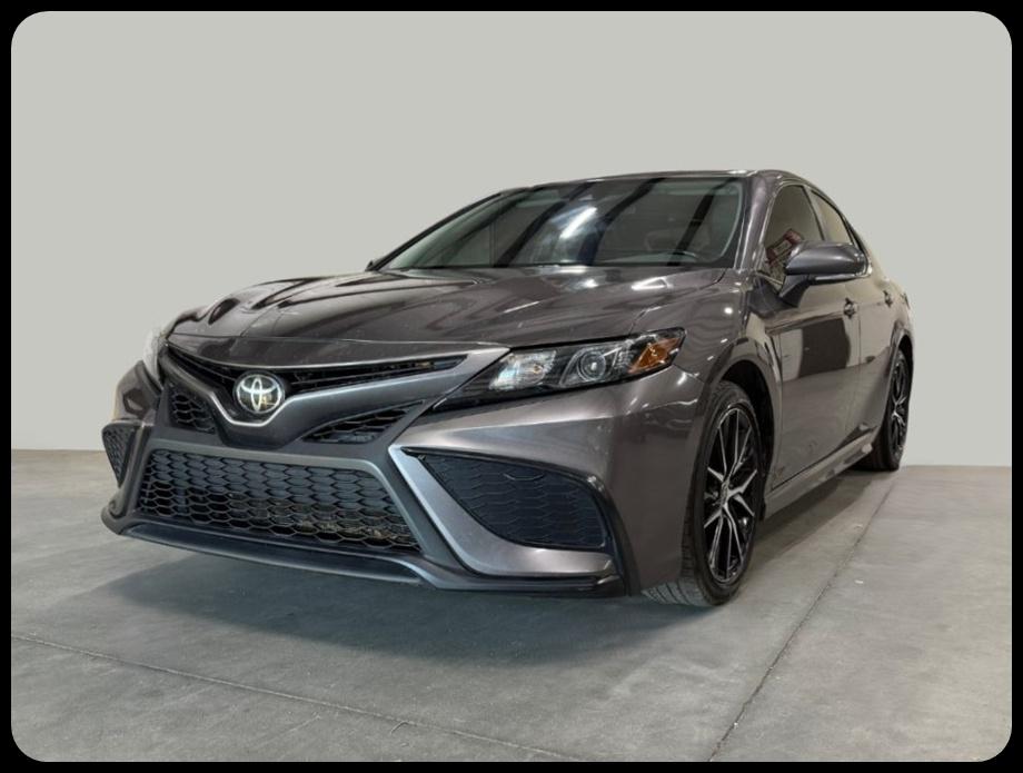 Toyota Camry SE 2023