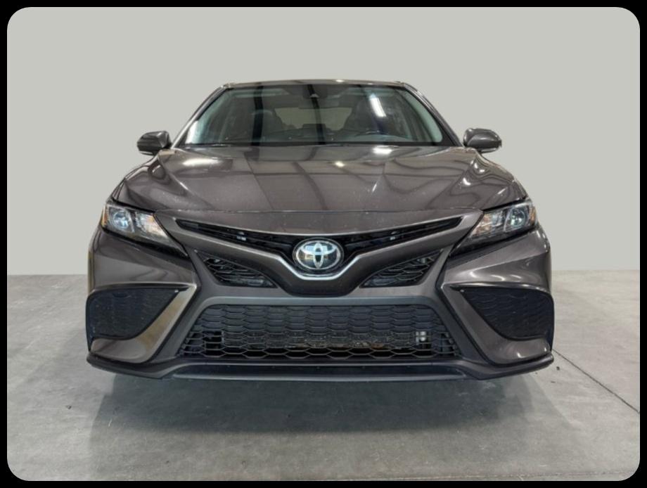 Toyota Camry SE 2023