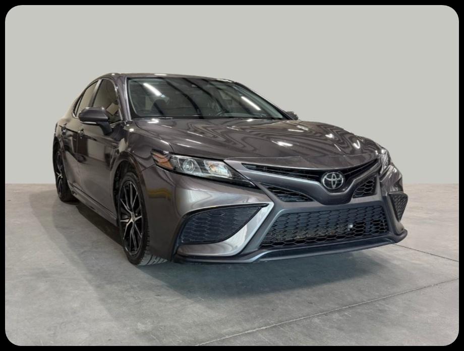 Toyota Camry SE 2023