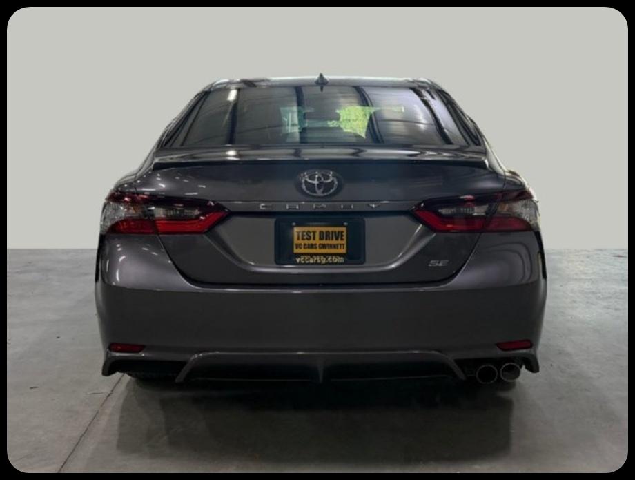 Toyota Camry SE 2023