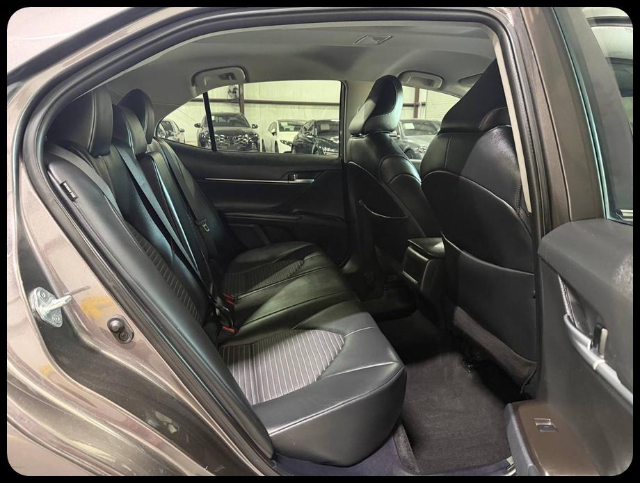 Toyota Camry SE 2023