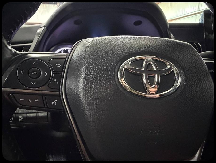 Toyota Camry SE 2023